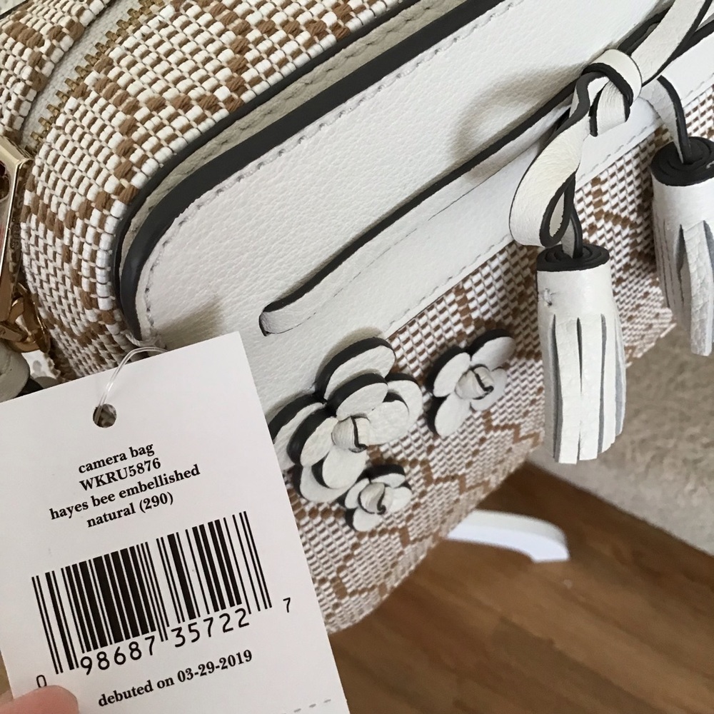 Kate spade Hayes Bee Embellished Camea Crossbody - Picture 4 of 8